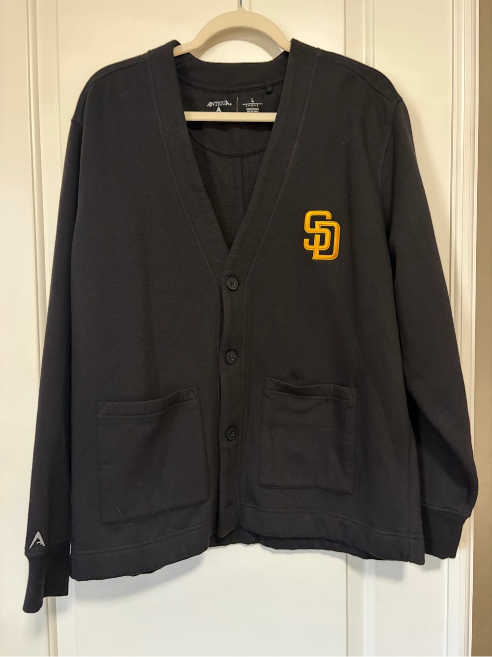 Worn Once⚾️San Diego Padres Button Down Cardigan⚾️